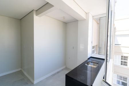 Apartamento à venda com 83m², 2 quartos e sem vagaCozinha e Área de Serviço