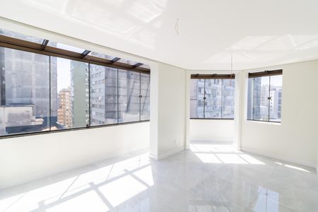 Sala de apartamento à venda com 2 quartos, 83m² em Centro Histórico, Porto Alegre