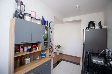 Apartamento à venda com 48m², 2 quartos e 1 vaga Apartamento à venda com 48m², 2 quartos e 1 vagaCozinha e Área de Serviço