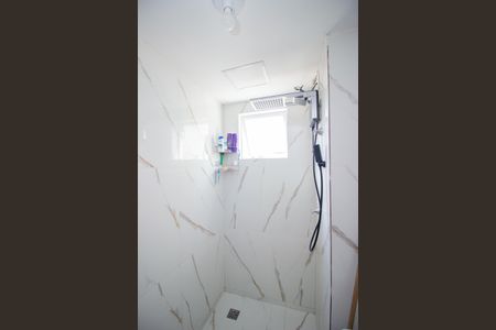 Apartamento à venda com 48m², 2 quartos e 1 vaga Apartamento à venda com 48m², 2 quartos e 1 vagaBanheiro Social