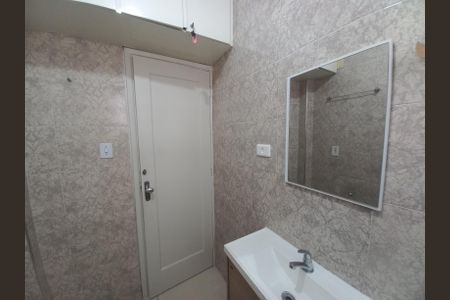 Apartamento para alugar com 45m², 2 quartos e sem vagaBanheiro