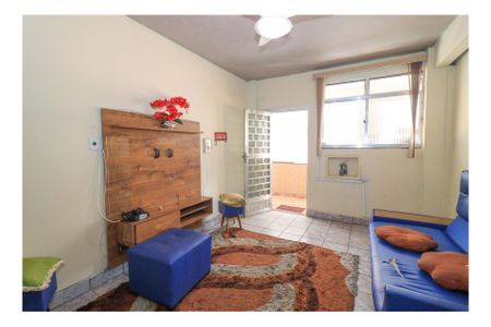 Casa de condomínio para alugar com 120m², 2 quartos e sem vagaSala