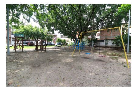 Casa de condomínio para alugar com 120m², 2 quartos e sem vagaÁrea comum - Playground