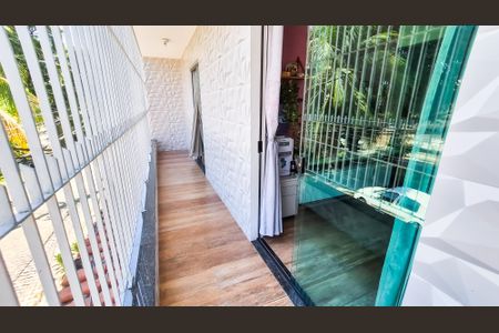 Casa para alugar com 330m², 4 quartos e 1 vagaVaranda do quarto e sala Sala segundo andar 