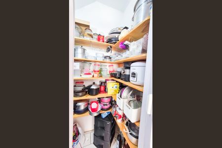 Casa para alugar com 330m², 4 quartos e 1 vagaPrateleira primeiro andar 