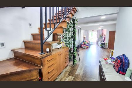 Casa para alugar com 330m², 4 quartos e 1 vagaSala segundo andar 