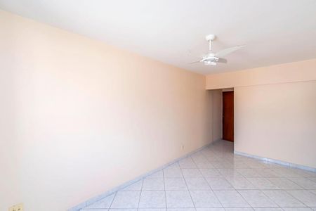 Sala de apartamento à venda com 1 quarto, 47m² em Olaria, Rio de Janeiro