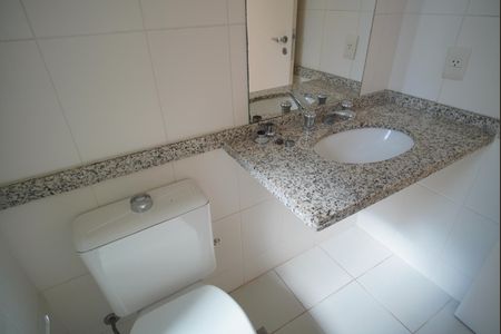 Apartamento à venda com 87m², 2 quartos e 2 vagasBanheiro da Suíte 2