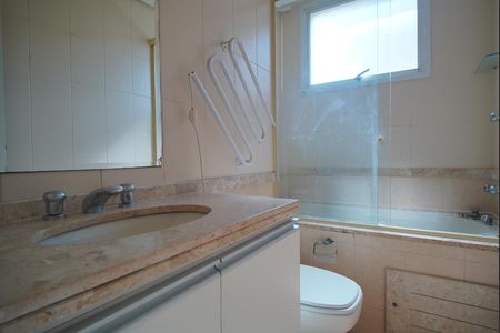 Apartamento à venda com 87m², 2 quartos e 2 vagasBanheiro da Suíte 1