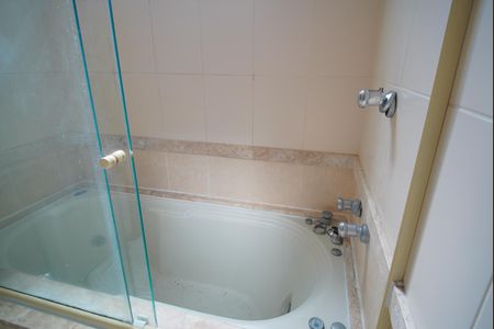 Apartamento à venda com 87m², 2 quartos e 2 vagasBanheiro da Suíte 1