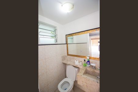 Casa de condomínio para alugar com 125m², 4 quartos e 2 vagasLavabo