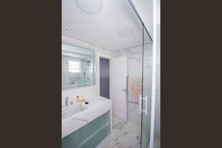 Casa de condomínio para alugar com 125m², 4 quartos e 2 vagasBanheiro Social