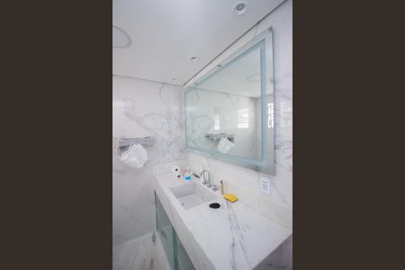 Casa de condomínio para alugar com 125m², 4 quartos e 2 vagasBanheiro Social