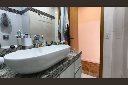 Apartamento à venda com 106m², 3 quartos e 1 vagaBanheiro da Suíte