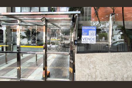 Apartamento à venda com 106m², 3 quartos e 1 vagaFachada + Plaquinha