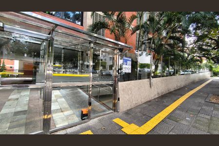 Apartamento à venda com 106m², 3 quartos e 1 vagaFachada + Plaquinha