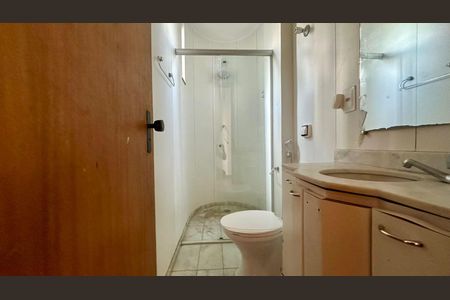 Apartamento à venda com 90m², 3 quartos e 2 vagas Apartamento à venda com 90m², 3 quartos e 2 vagasBanheiro