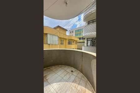 Varanda  de apartamento à venda com 3 quartos, 90m² em Estoril, Belo Horizonte