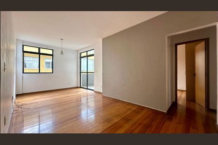 Sala  de apartamento à venda com 3 quartos, 90m² em Estoril, Belo Horizonte