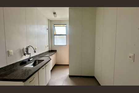Apartamento à venda com 90m², 3 quartos e 2 vagas Apartamento à venda com 90m², 3 quartos e 2 vagasCozinha