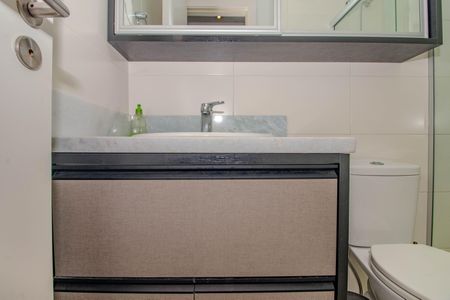 Apartamento à venda com 65m², 2 quartos e 1 vaga Apartamento à venda com 65m², 2 quartos e 1 vagaBanheiro da Suíte