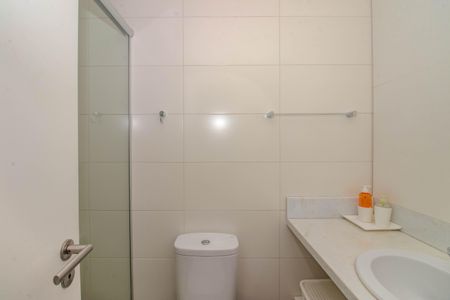 Apartamento à venda com 65m², 2 quartos e 1 vaga Apartamento à venda com 65m², 2 quartos e 1 vagaBanheiro Social