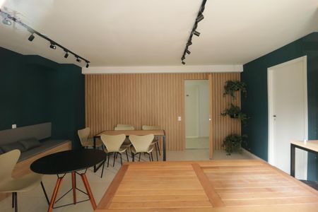 Apartamento para alugar com 35m², 2 quartos e sem vagaÁrea comum - Salão de festas