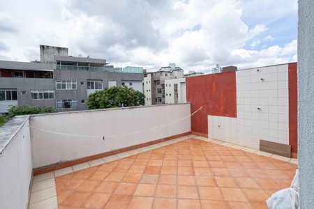Apartamento à venda com 121m², 2 quartos e 2 vagasCobertura