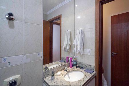 Apartamento à venda com 121m², 2 quartos e 2 vagasBanheiro social