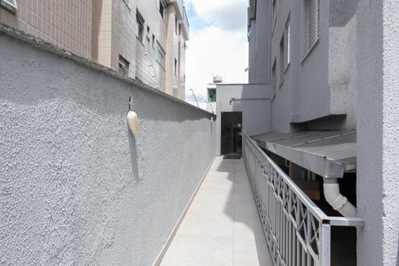 Apartamento à venda com 121m², 2 quartos e 2 vagasEntrada