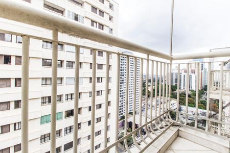 Varanda de apartamento para alugar com 2 quartos, 60m² em Alphaville Industrial, Barueri