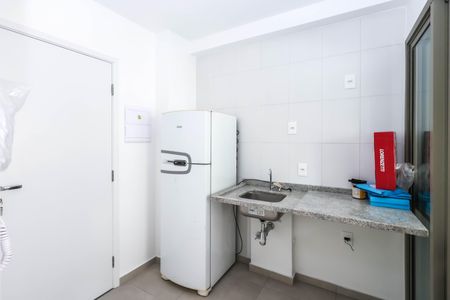 Cozinha de kitnet/studio para alugar com 1 quarto, 24m² em Aclimação, São Paulo