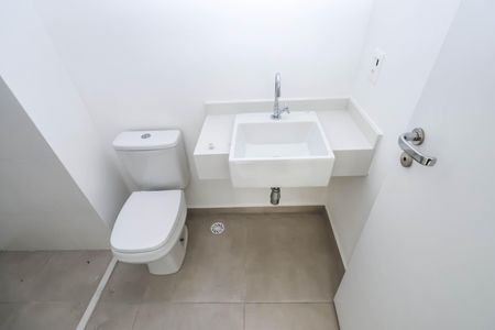Studio para alugar com 24m², 1 quarto e sem vaga Studio para alugar com 24m², 1 quarto e sem vagaBanheiro