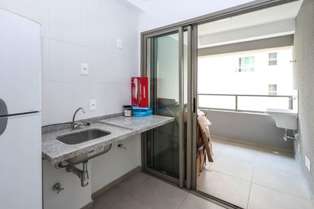 Cozinha de kitnet/studio para alugar com 1 quarto, 24m² em Aclimação, São Paulo