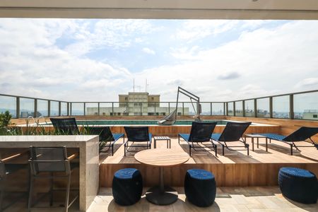 Studio para alugar com 24m², 1 quarto e sem vaga Studio para alugar com 24m², 1 quarto e sem vagaPiscina