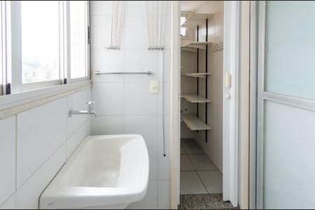 Apartamento para alugar com 77m², 2 quartos e 2 vagasÁrea de serviço