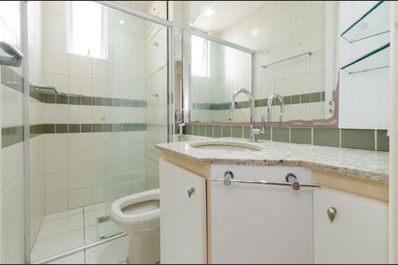 Apartamento para alugar com 77m², 2 quartos e 2 vagasBanheiro suíte