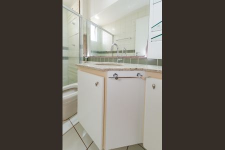 Apartamento para alugar com 77m², 2 quartos e 2 vagasBanheiro social