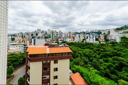 Apartamento para alugar com 77m², 2 quartos e 2 vagasVista