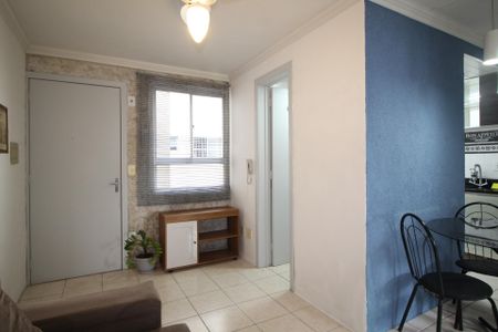 Sala de apartamento para alugar com 2 quartos, 42m² em Parque Santa Fé, Porto Alegre