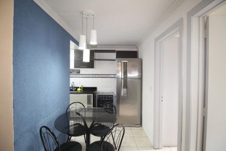 Sala de apartamento para alugar com 2 quartos, 42m² em Parque Santa Fé, Porto Alegre