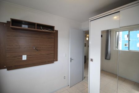 Quarto 1 de apartamento para alugar com 2 quartos, 42m² em Parque Santa Fé, Porto Alegre