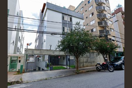 Apartamento à venda com 125m², 3 quartos e 2 vagasFachada