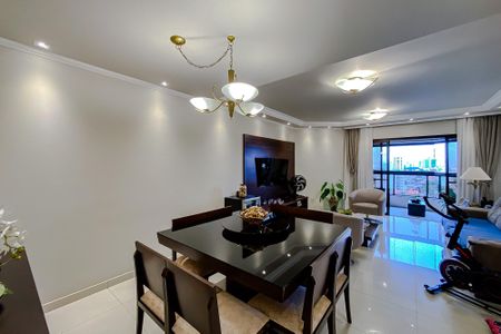 Apartamento à venda com 142m², 3 quartos e 2 vagasSala