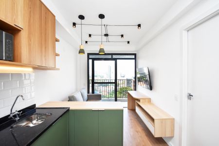 entrada de kitnet/studio para alugar com 1 quarto, 30m² em Pinheiros, São Paulo