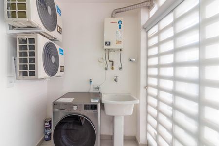 Apartamento à venda com 135m², 3 quartos e 1 vagaÁrea de Serviço