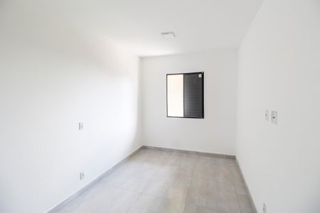 Banheiro de apartamento para alugar com 1 quarto, 43m² em Outeiro de São Fernando, Barueri