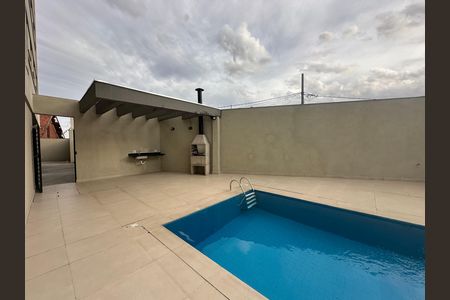 Apartamento para alugar com 60m², 2 quartos e 1 vaga Apartamento para alugar com 60m², 2 quartos e 1 vagaÁrea comum - Piscina