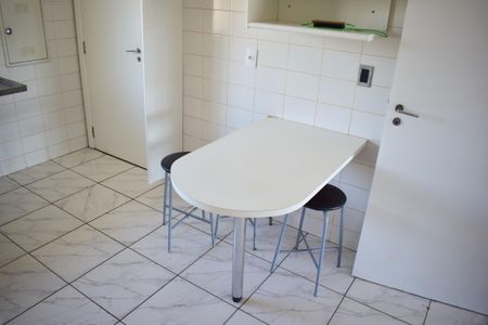 Apartamento para alugar com 124m², 2 quartos e 2 vagasCozinha