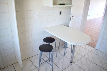 Apartamento para alugar com 124m², 2 quartos e 2 vagasCozinha 